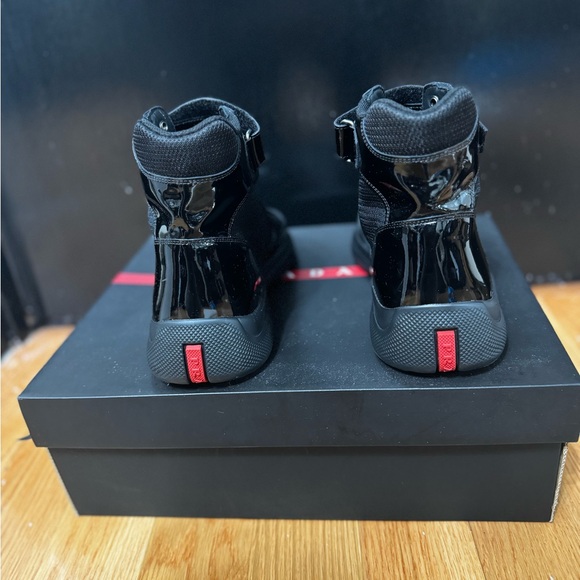 Prada sneakers worn once! 8.5 (men) - Picture 3 of 5